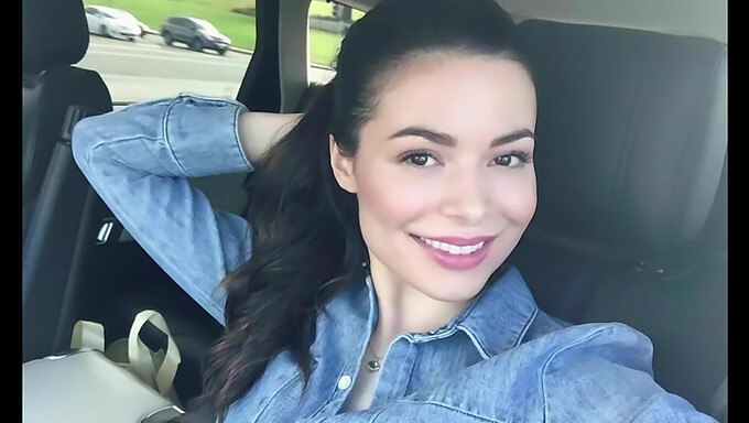 Foto Instagram Miranda Cosgrove Yang Selebriti Membuatmu Masturbasi